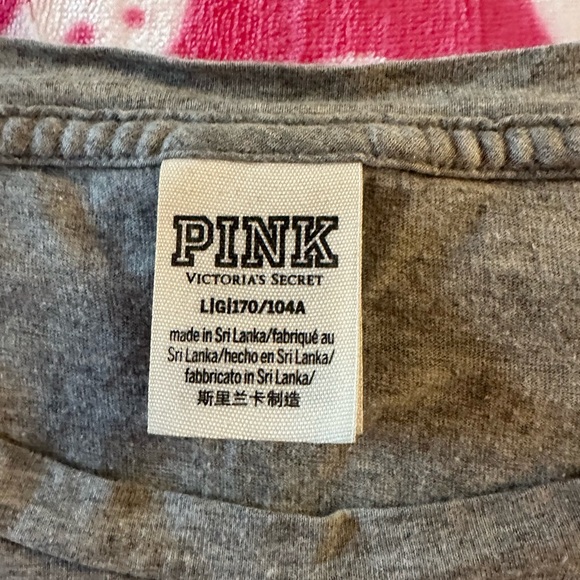 NWOT CROPPED VS PINK TEE - Picture 4 of 5